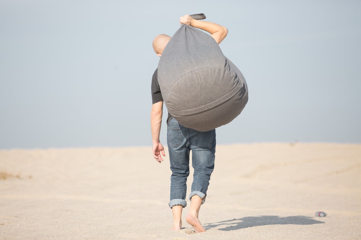 Piasek, słońce i produkty. Sesja fotograficzna dla Ema Koncept