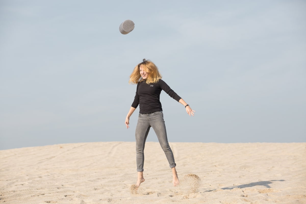 Piasek, słońce i produkty. Sesja fotograficzna dla Ema Koncept