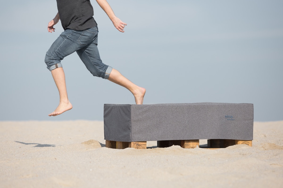 Piasek, słońce i produkty. Sesja fotograficzna dla Ema Koncept