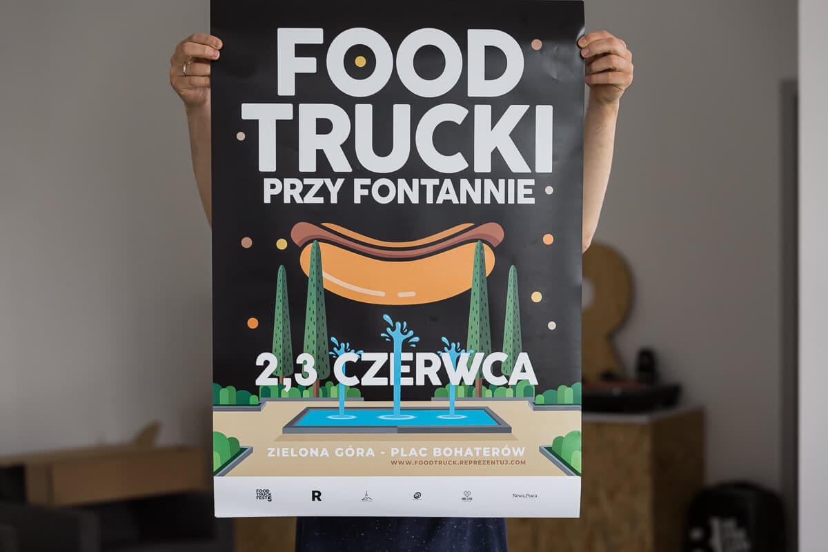 Food Trucki przy fontannie