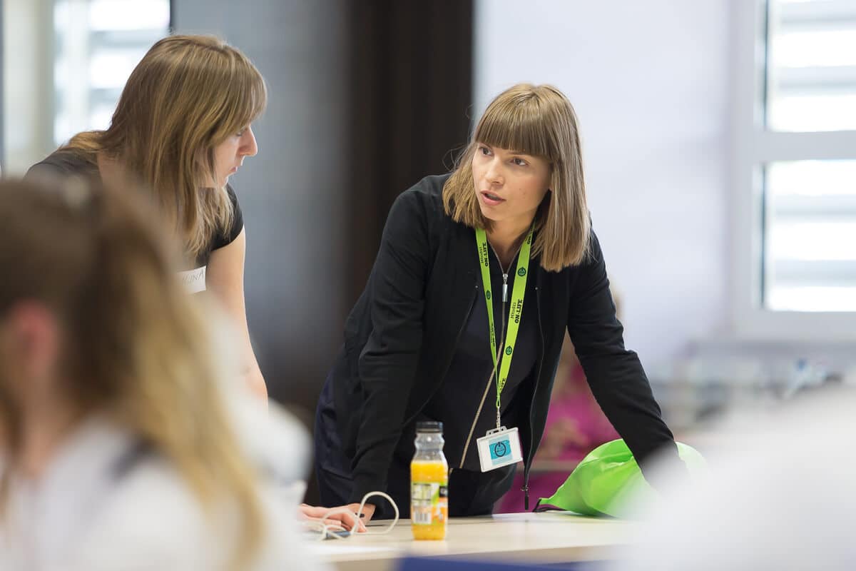 Być czy nie być online?