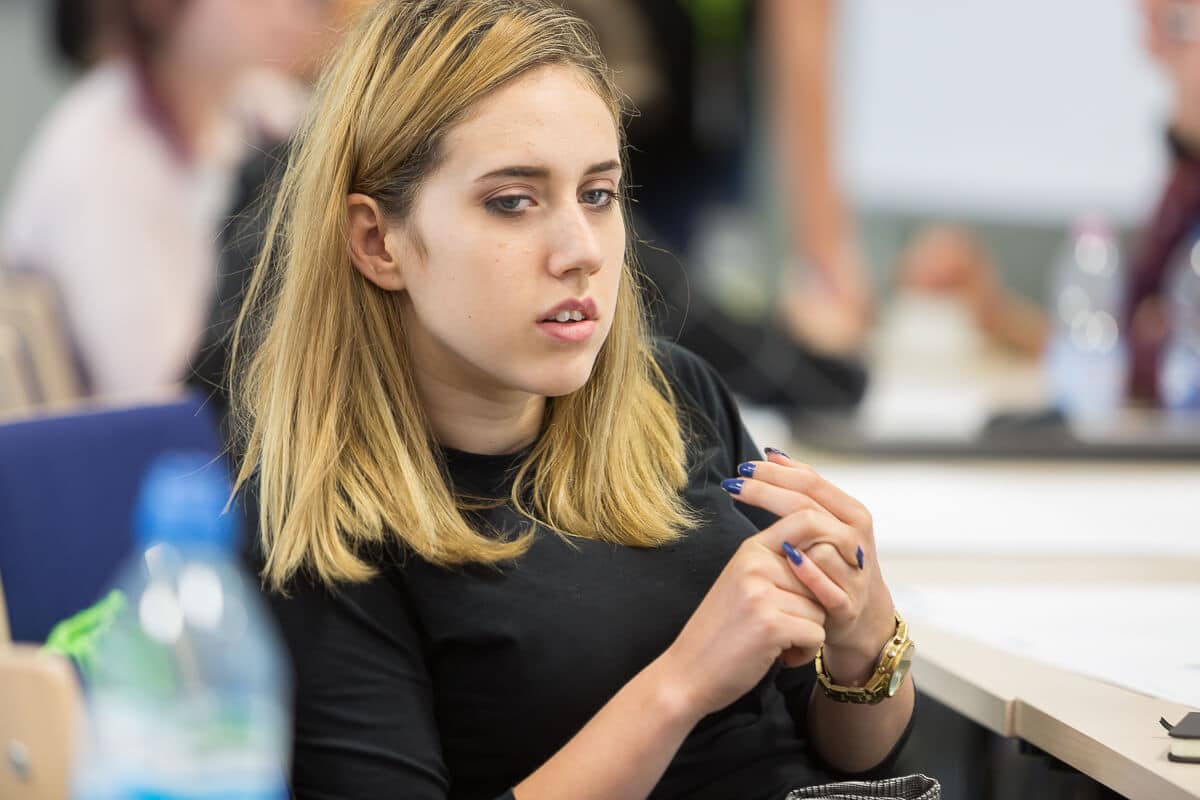 Być czy nie być online?