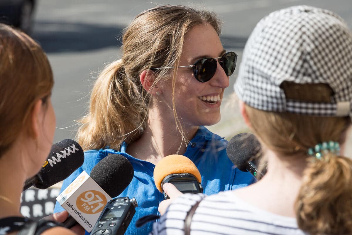 Czy warto być off, by pozostać on?