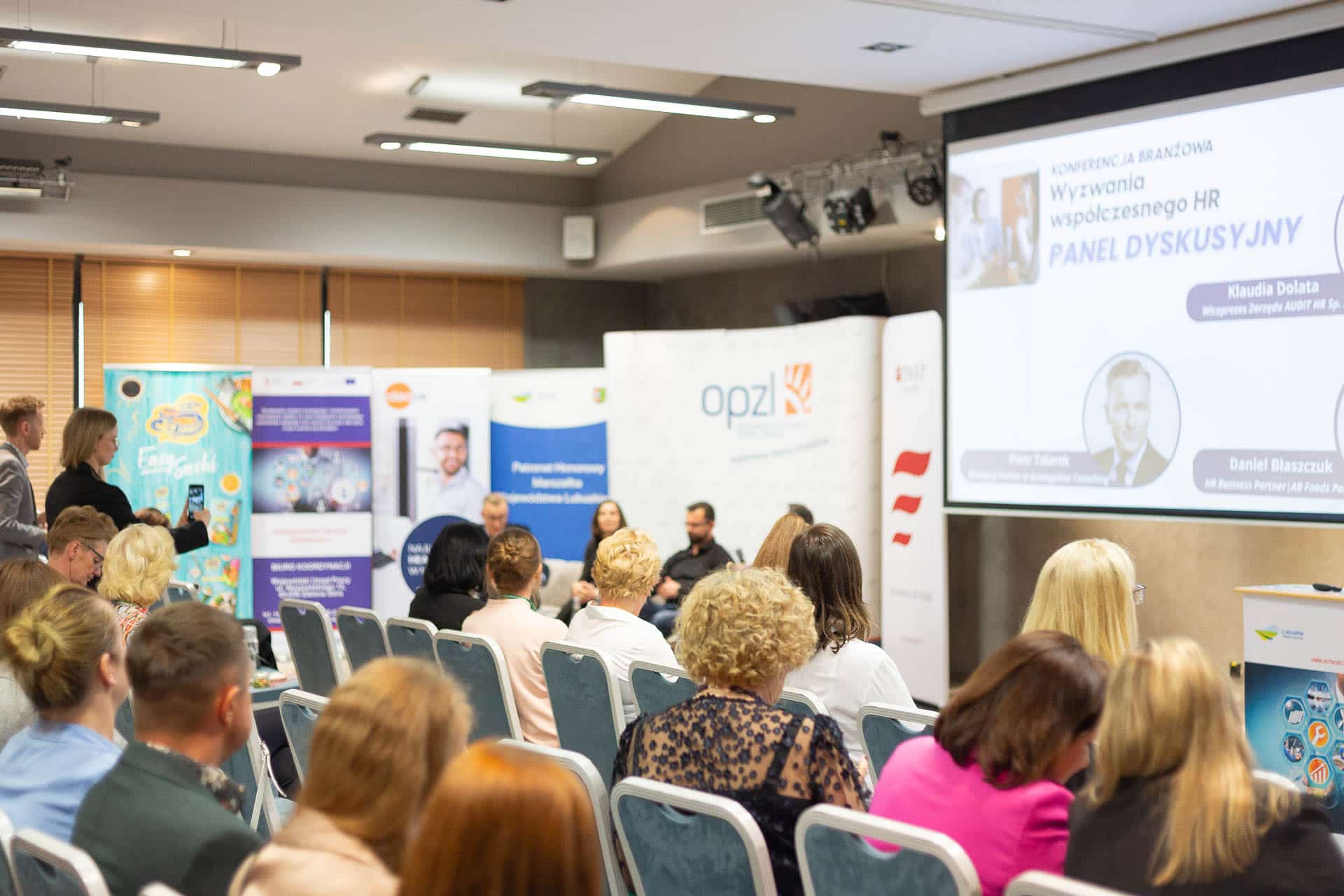 Musimy wymyślić siebie na nowo