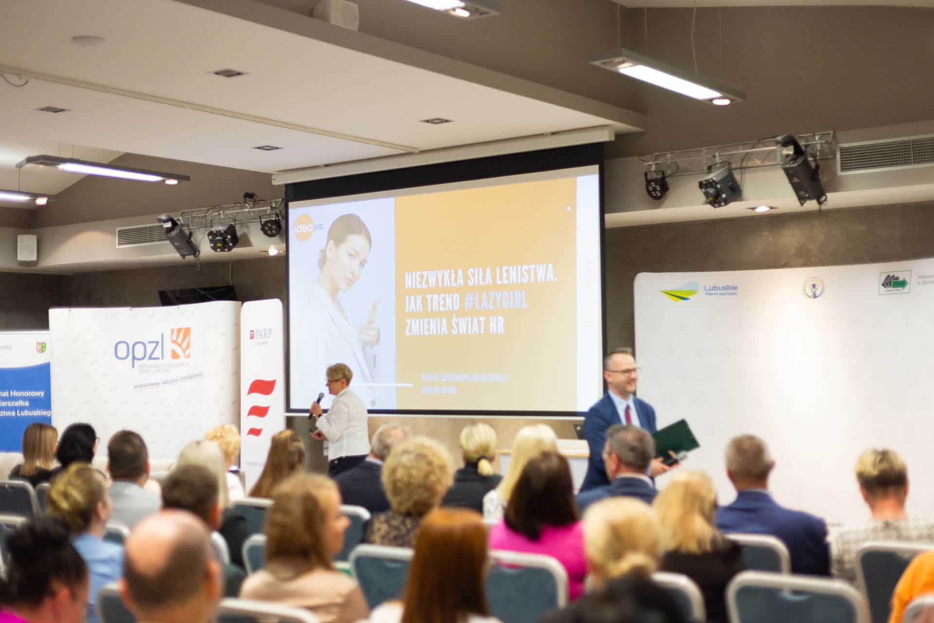 Musimy wymyślić siebie na nowo